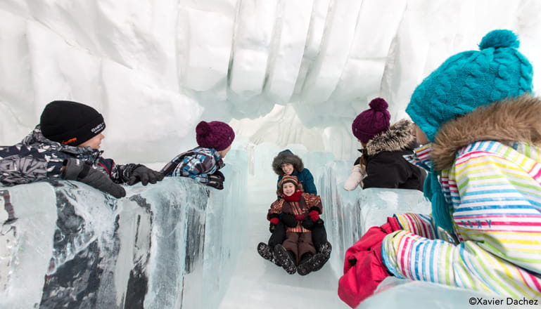 Glissades à l'Hôtel de Glace à Québec