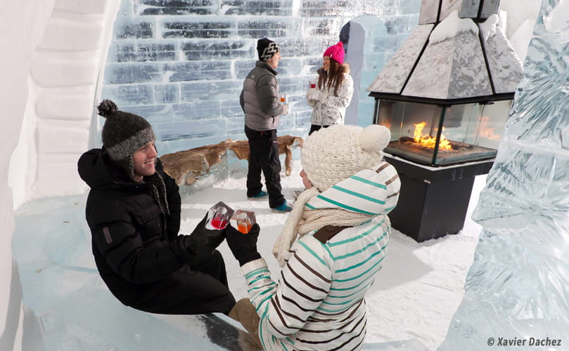 Hôtel de Glace à Québec : le bar