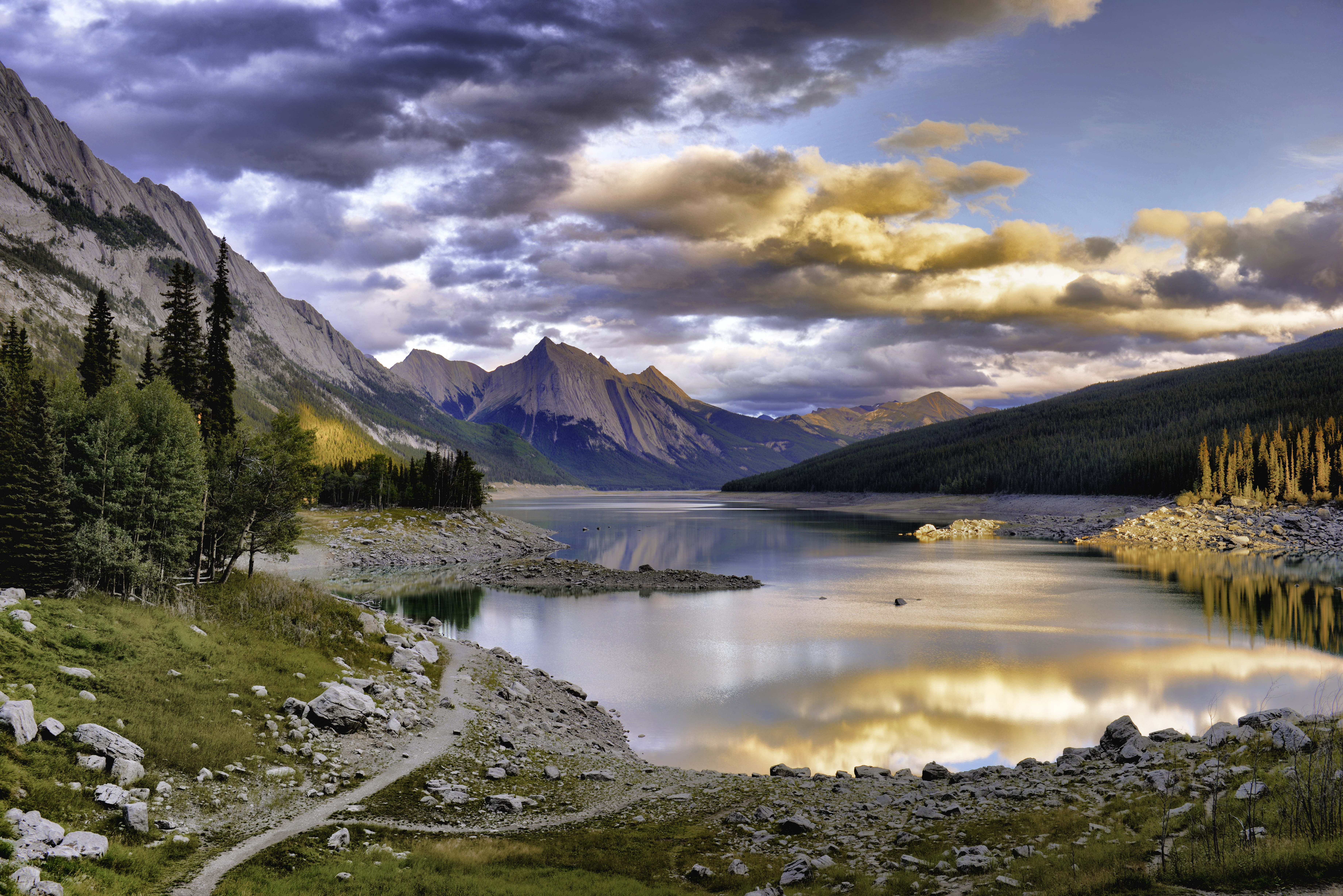 lacs des rocheuses canadiennes : lac medicine