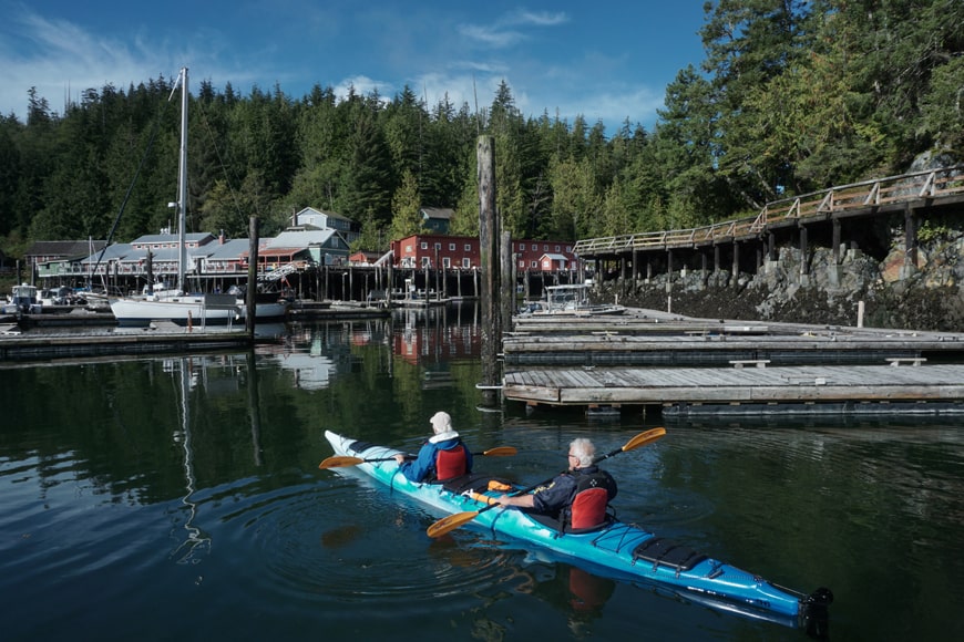 Kayakistes à Telegraph Cove