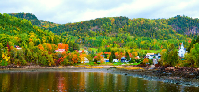 Les couleurs d'automne du Québec à Saguenay