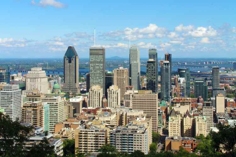 Montreal tours plus haute