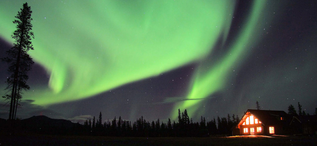 aurores boréales Yukon hiver au Canada