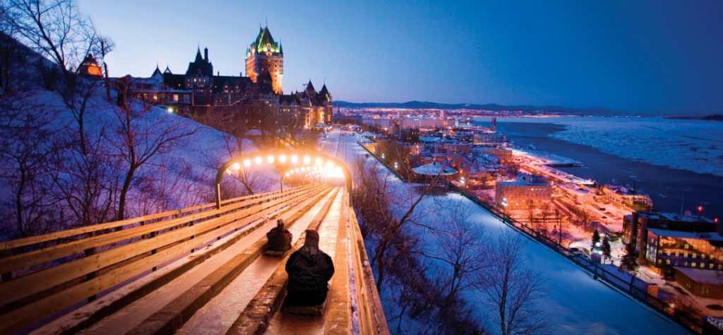 Glissades ville de Québec en hiver